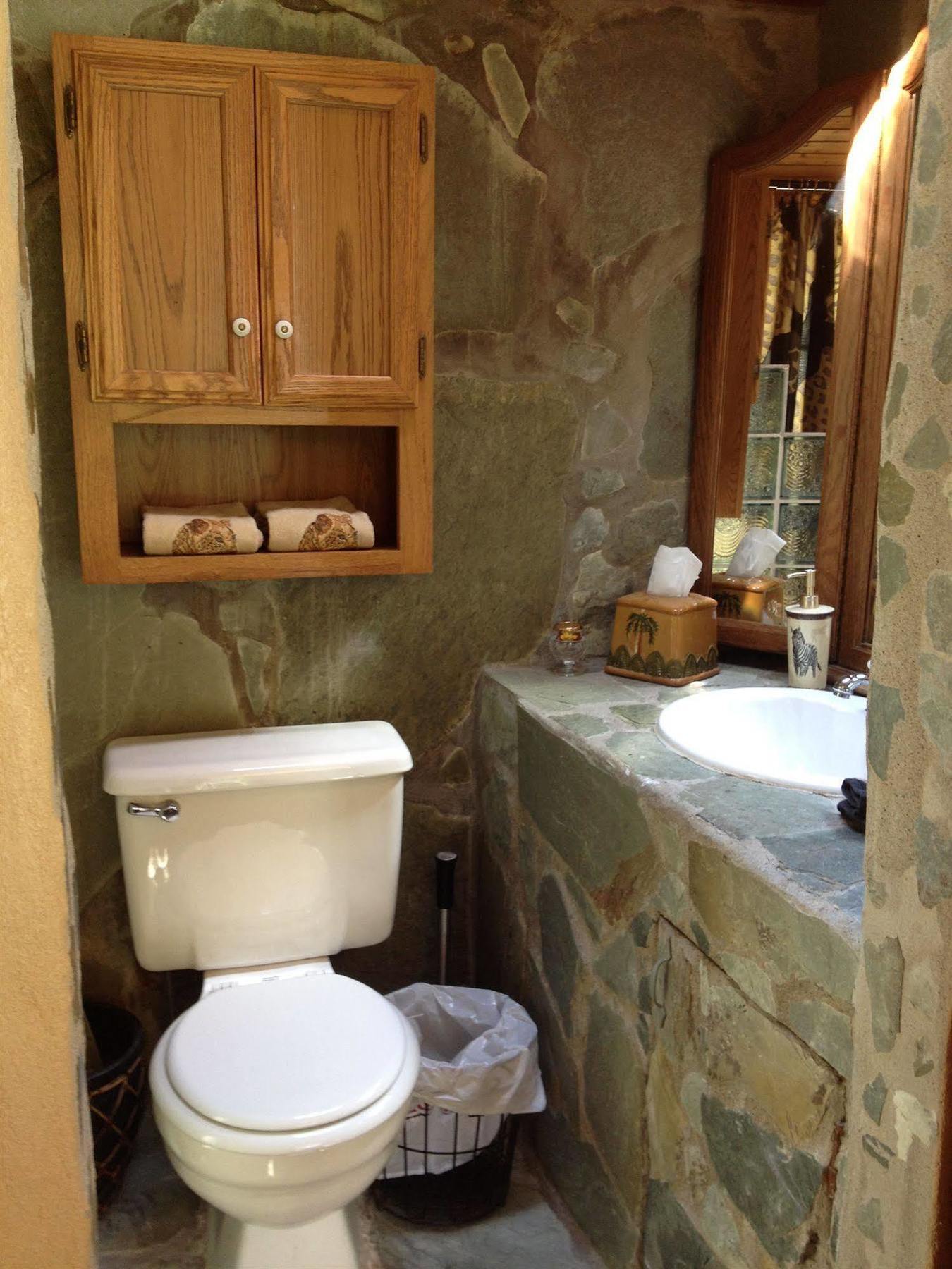 The Stone Hedge Bed And Breakfast Ричмънд Екстериор снимка